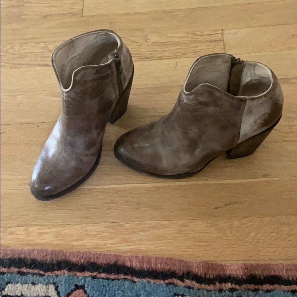 FREEBIRD by Steven Detroit Ankle Booties